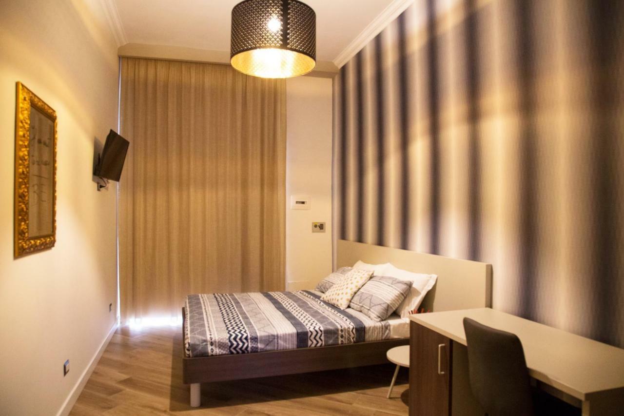 Garibaldi Rooms Неаполь Экстерьер фото