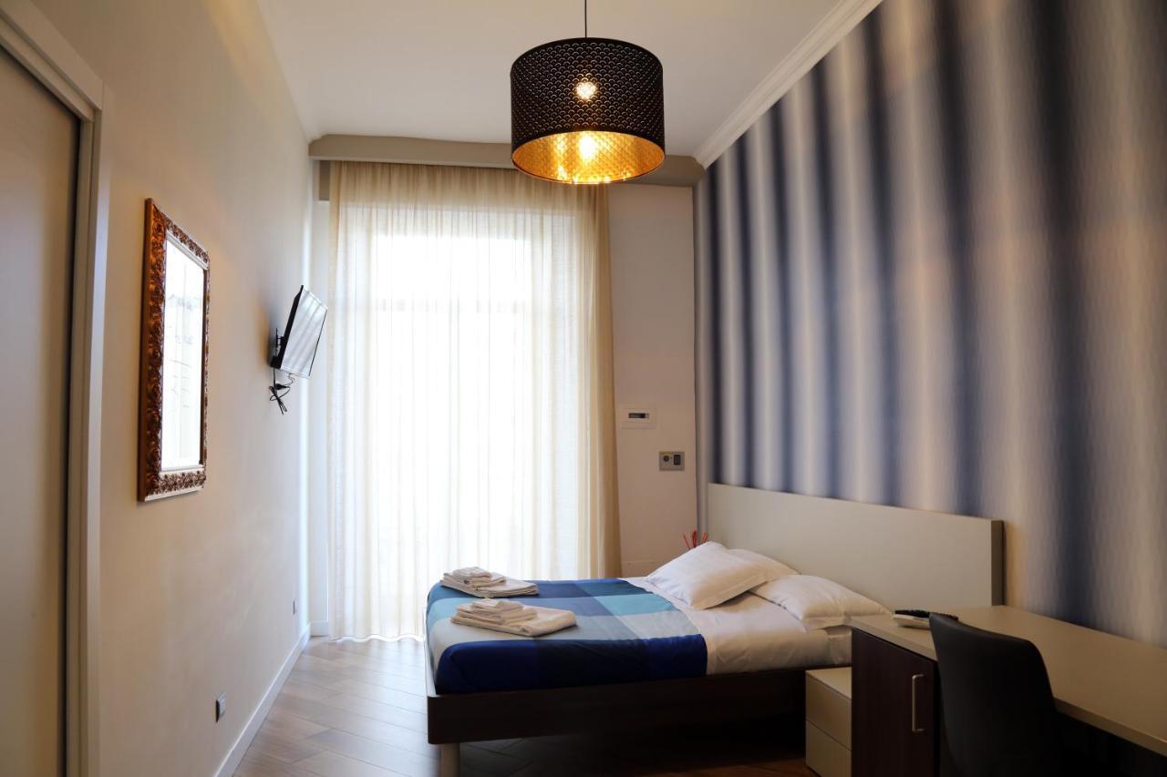 Garibaldi Rooms Неаполь Экстерьер фото